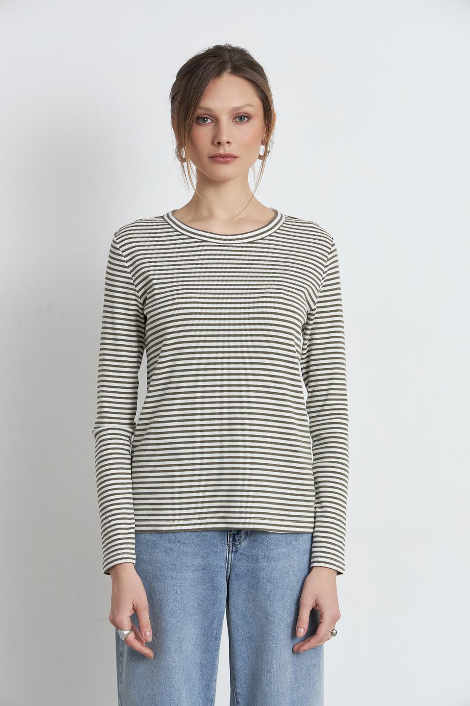 Футболка Betty and Co в полоску бежево-оливковая