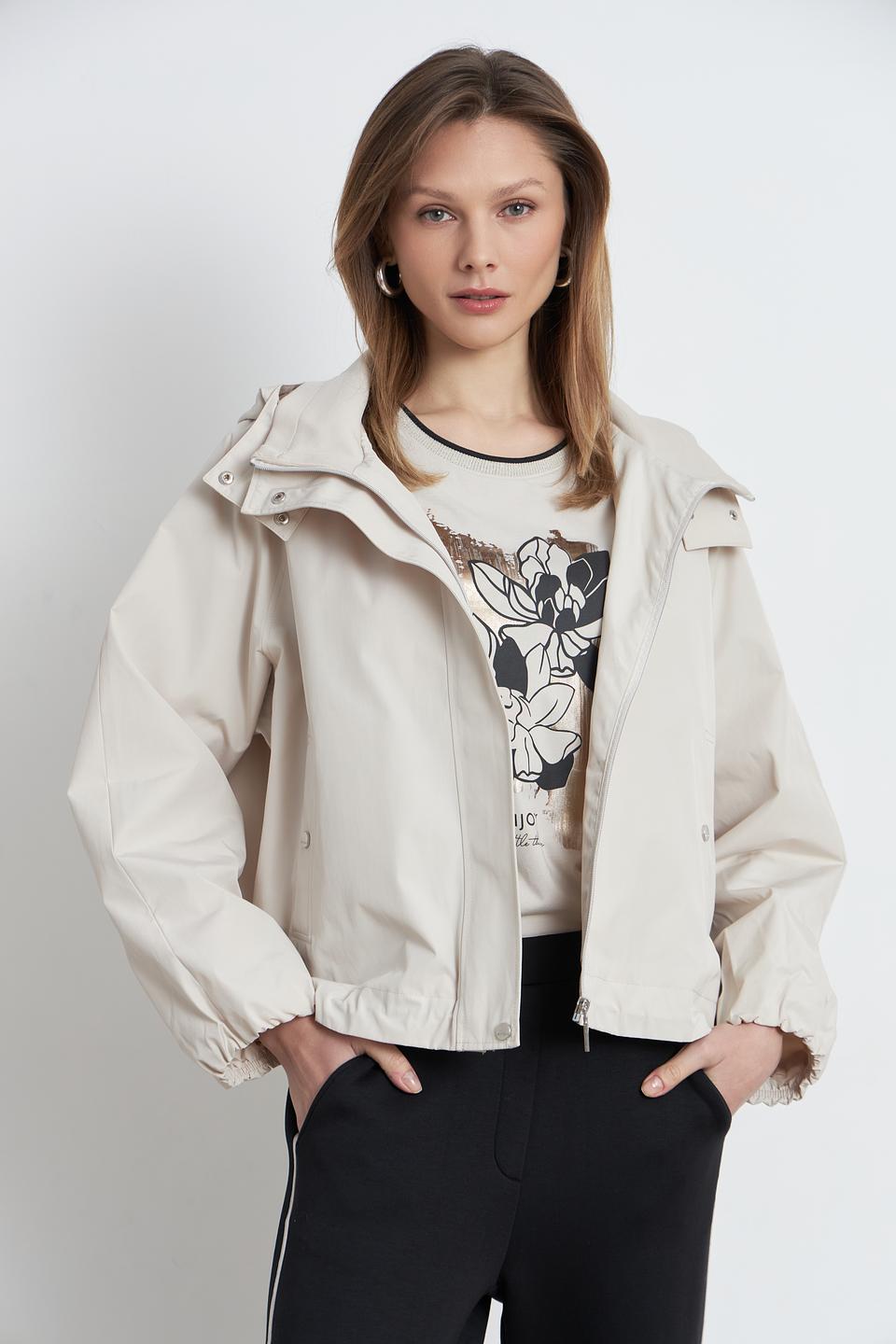 Куртка Betty and Co бежевая