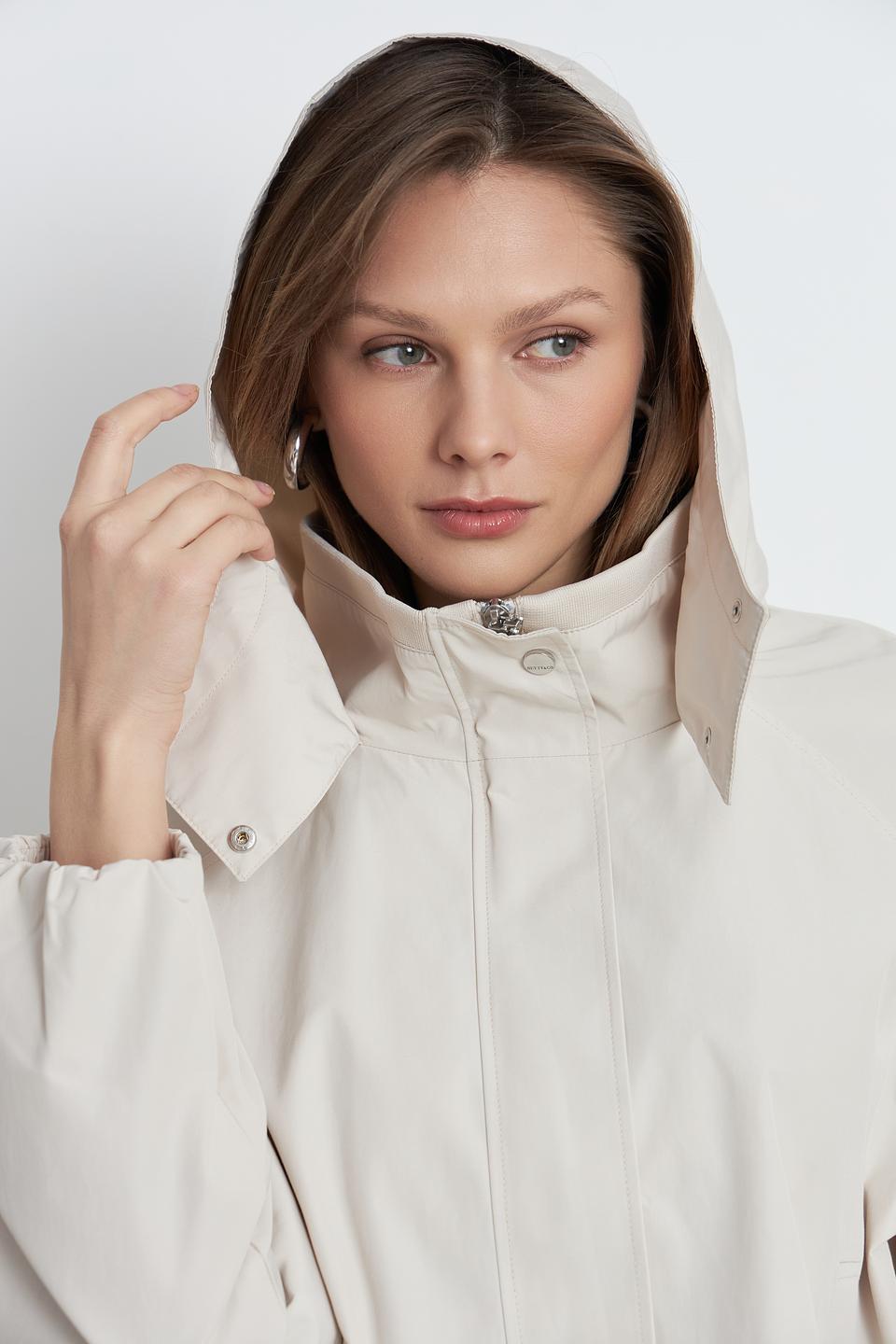 Куртка Betty and Co бежевая