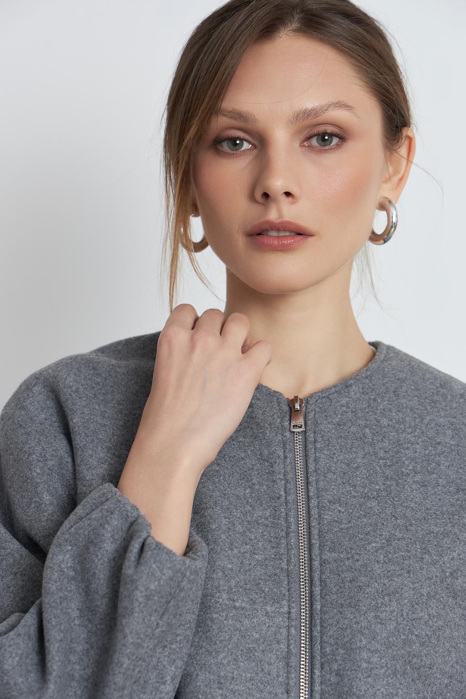 Жакет Oui серый с рукавами-фонариками