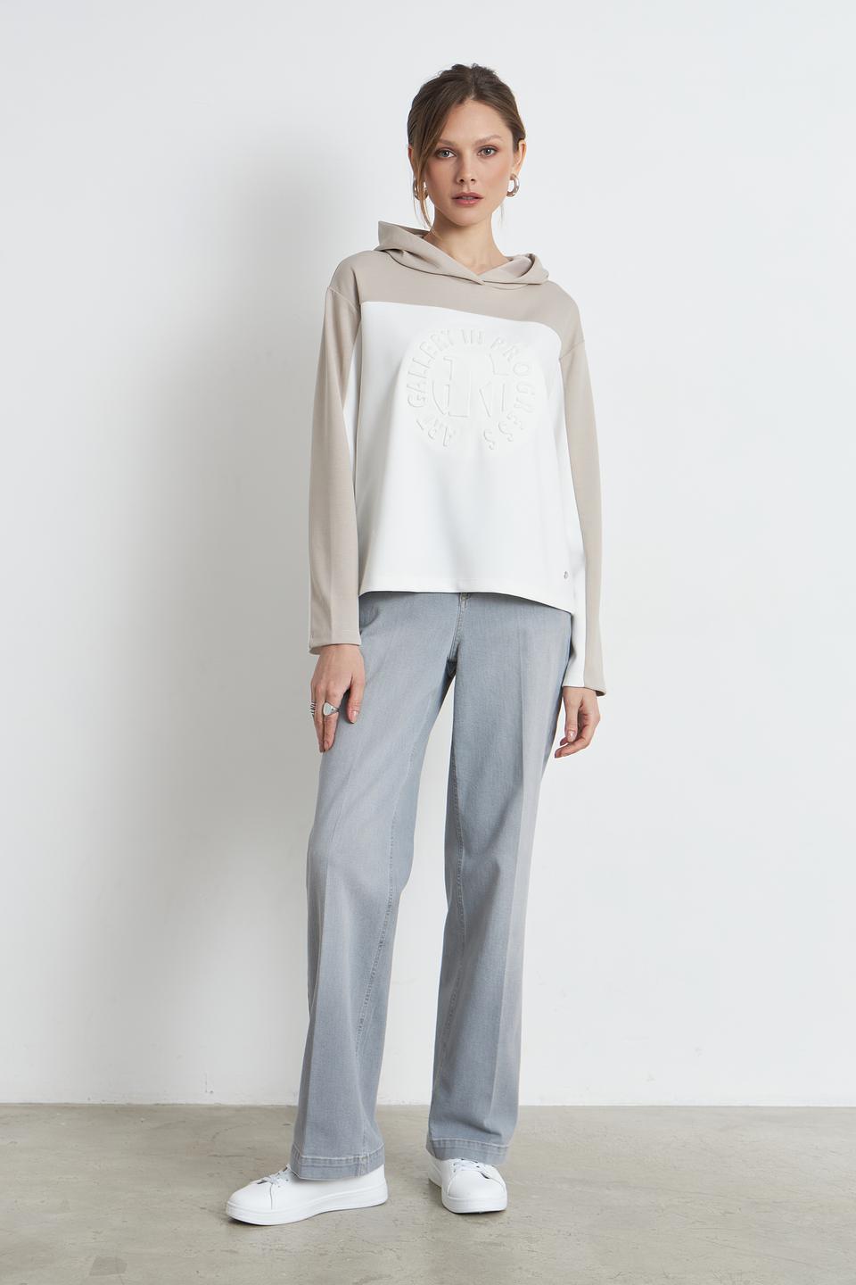 Пуловер Monari с вышивкой бежевый