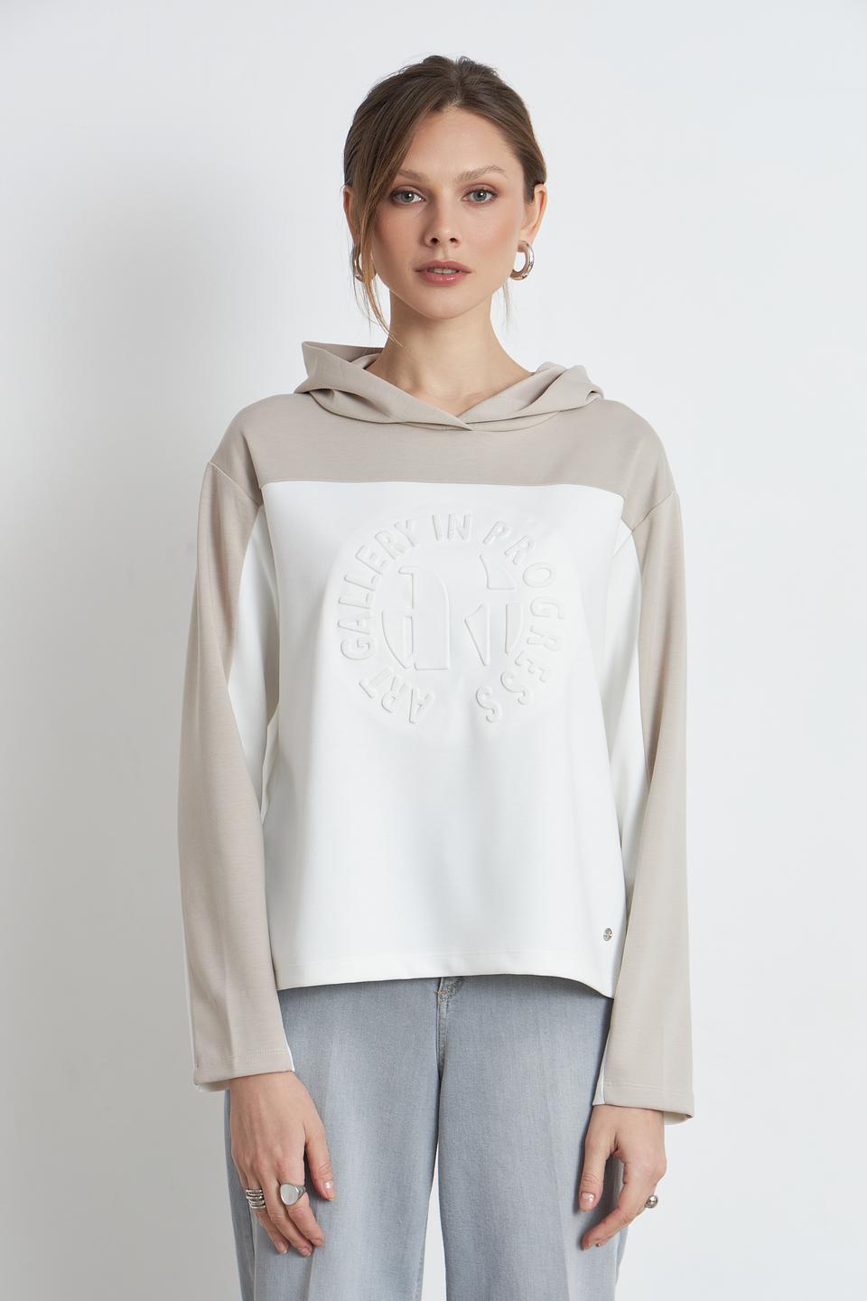 Пуловер Monari с вышивкой бежевый