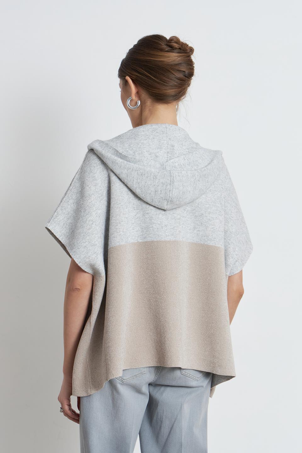 Жилет Monari с капюшоном бежево-серый