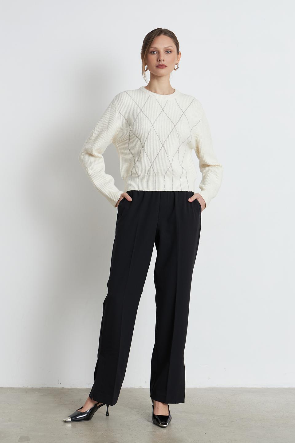 Пуловер Oui с ромбами кремовый