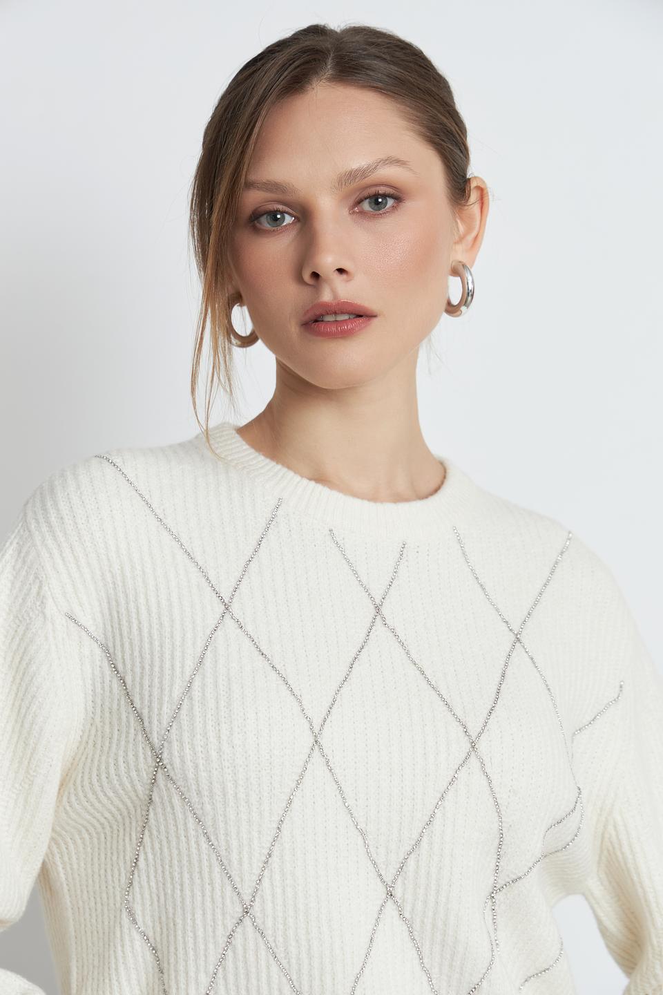 Пуловер Oui с ромбами кремовый