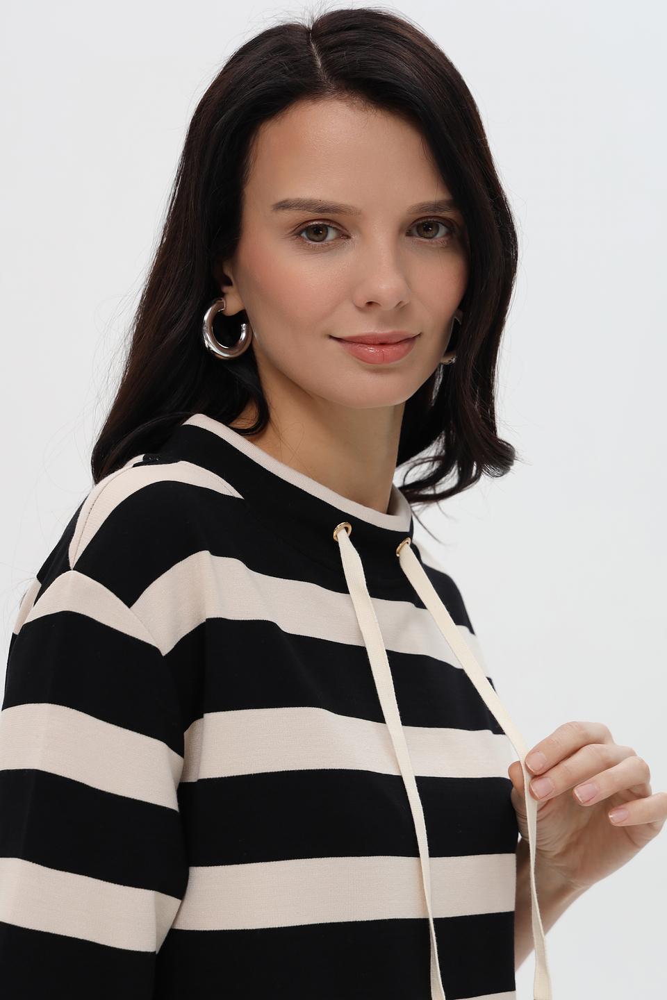 Футболка Pezzo в полоску с капюшоном