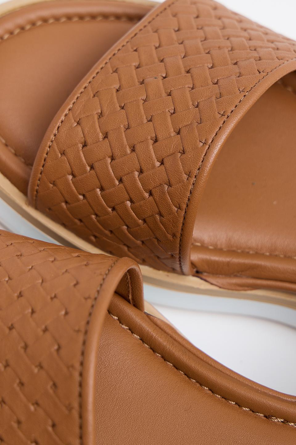 Сандалии Unisa плетеные коричневые