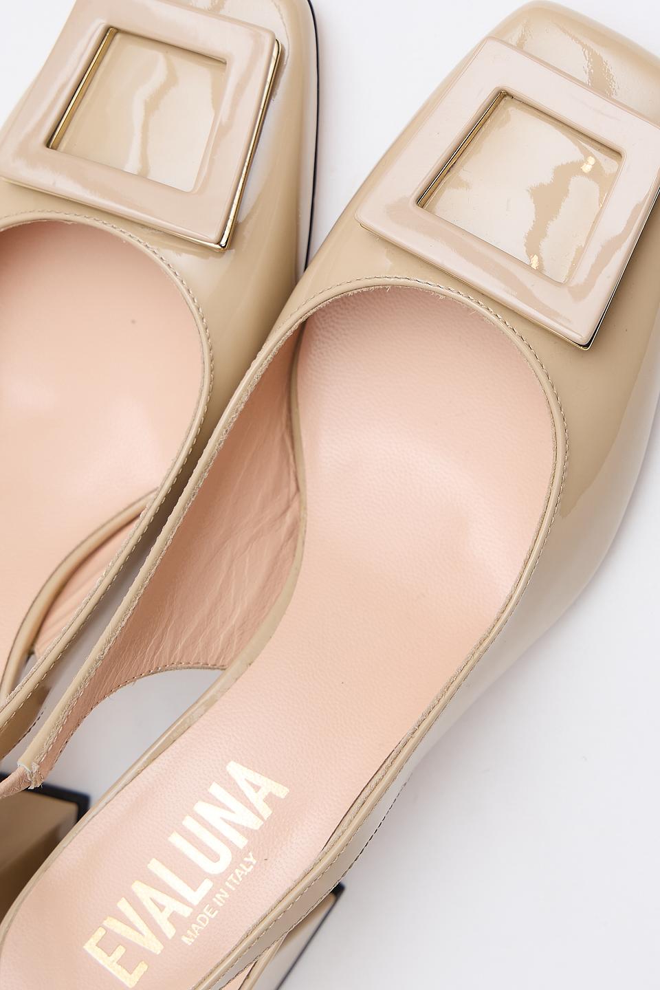 Туфли Evaluna с пряжкой бежевые