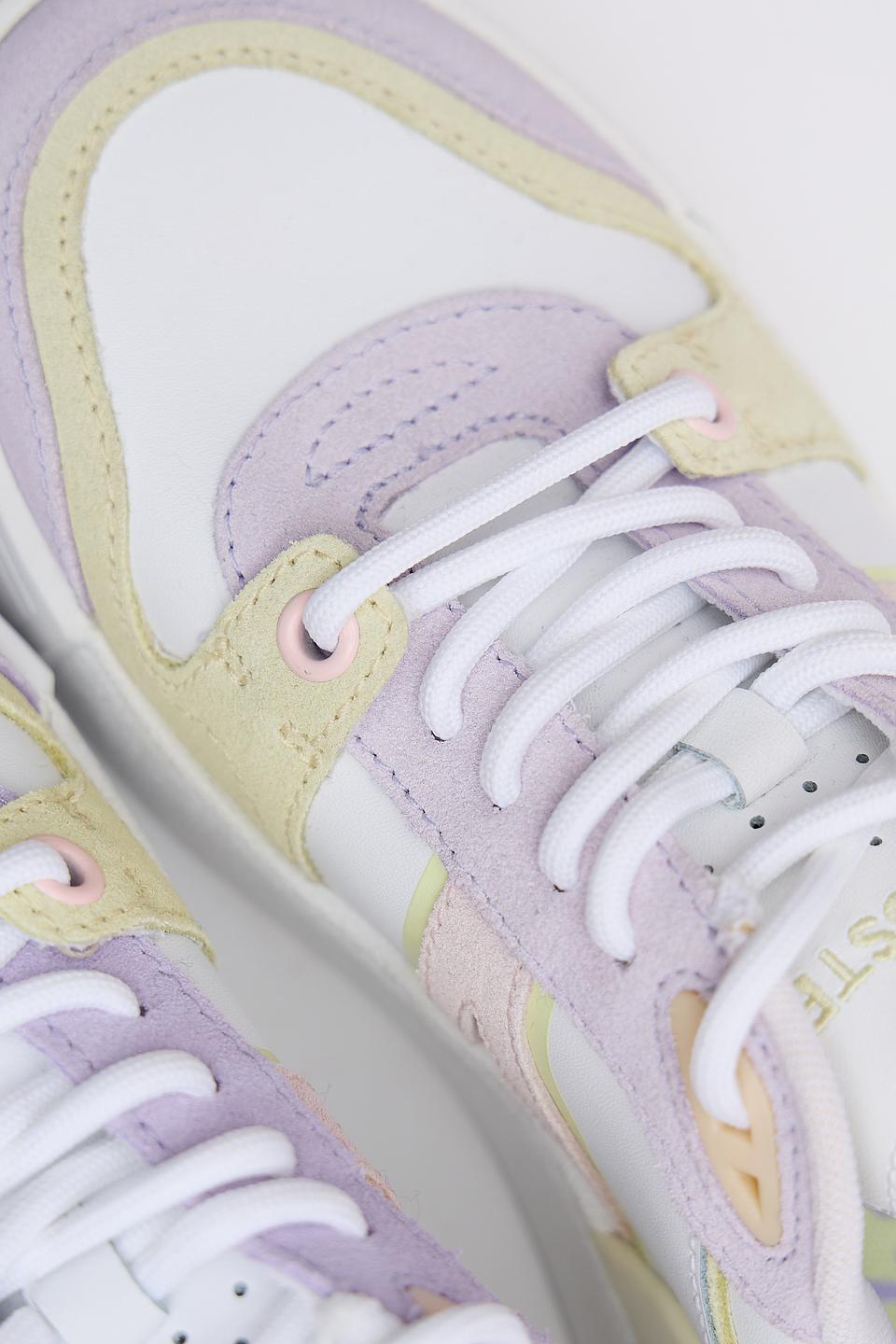 Кроссовки Lacoste в пастельных тонах