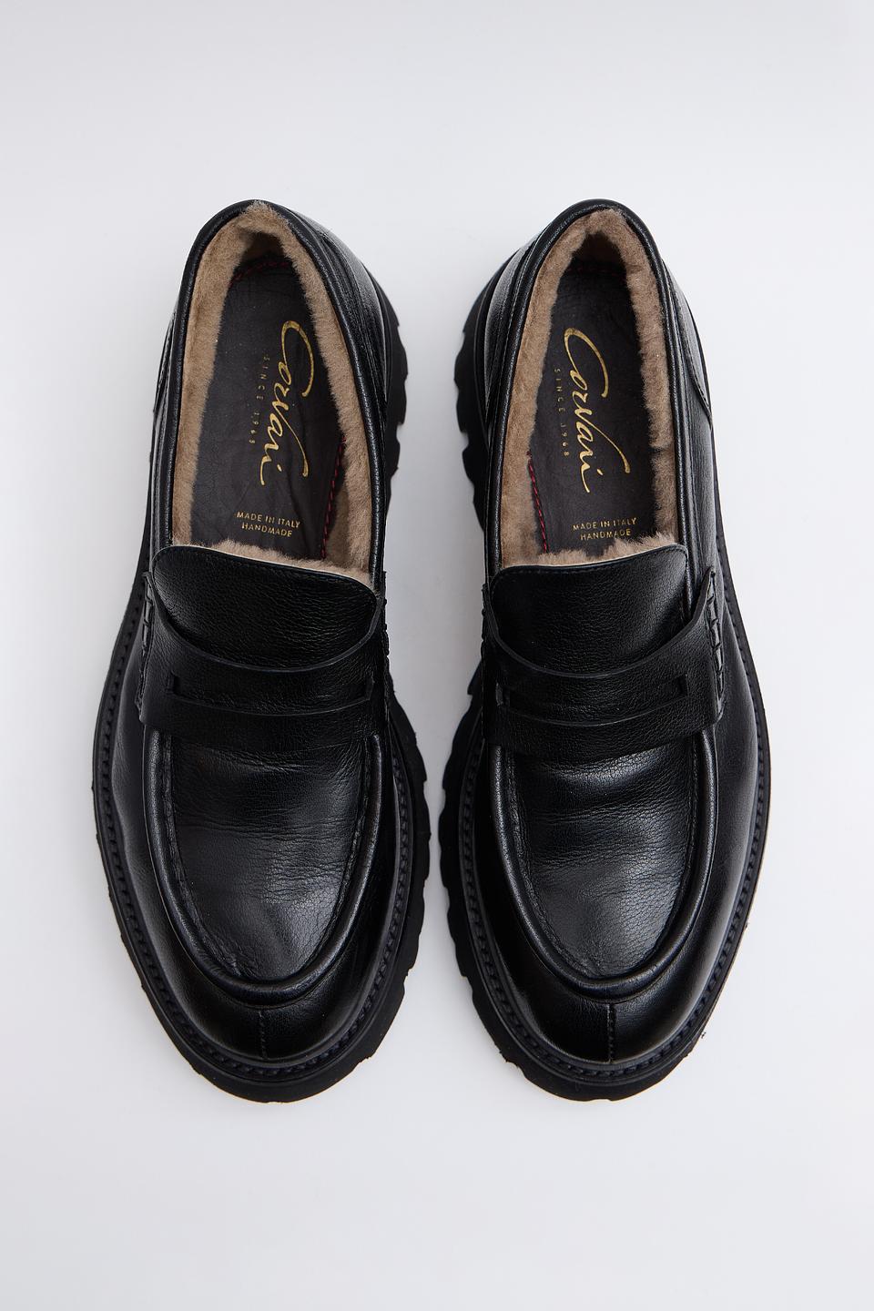 Лоферы Corvari на массивной подошве чёрные