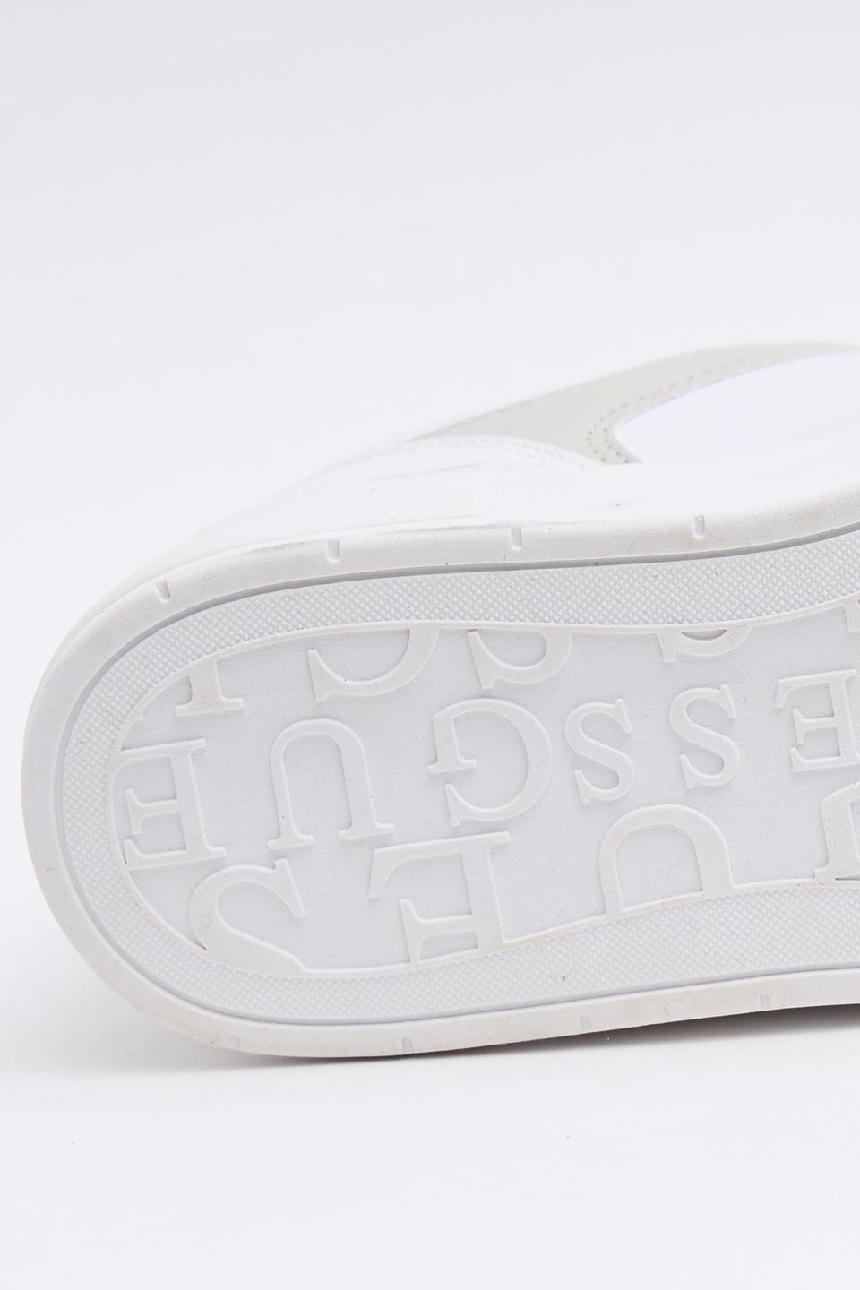 Кроссовки Guess с логотипом белые