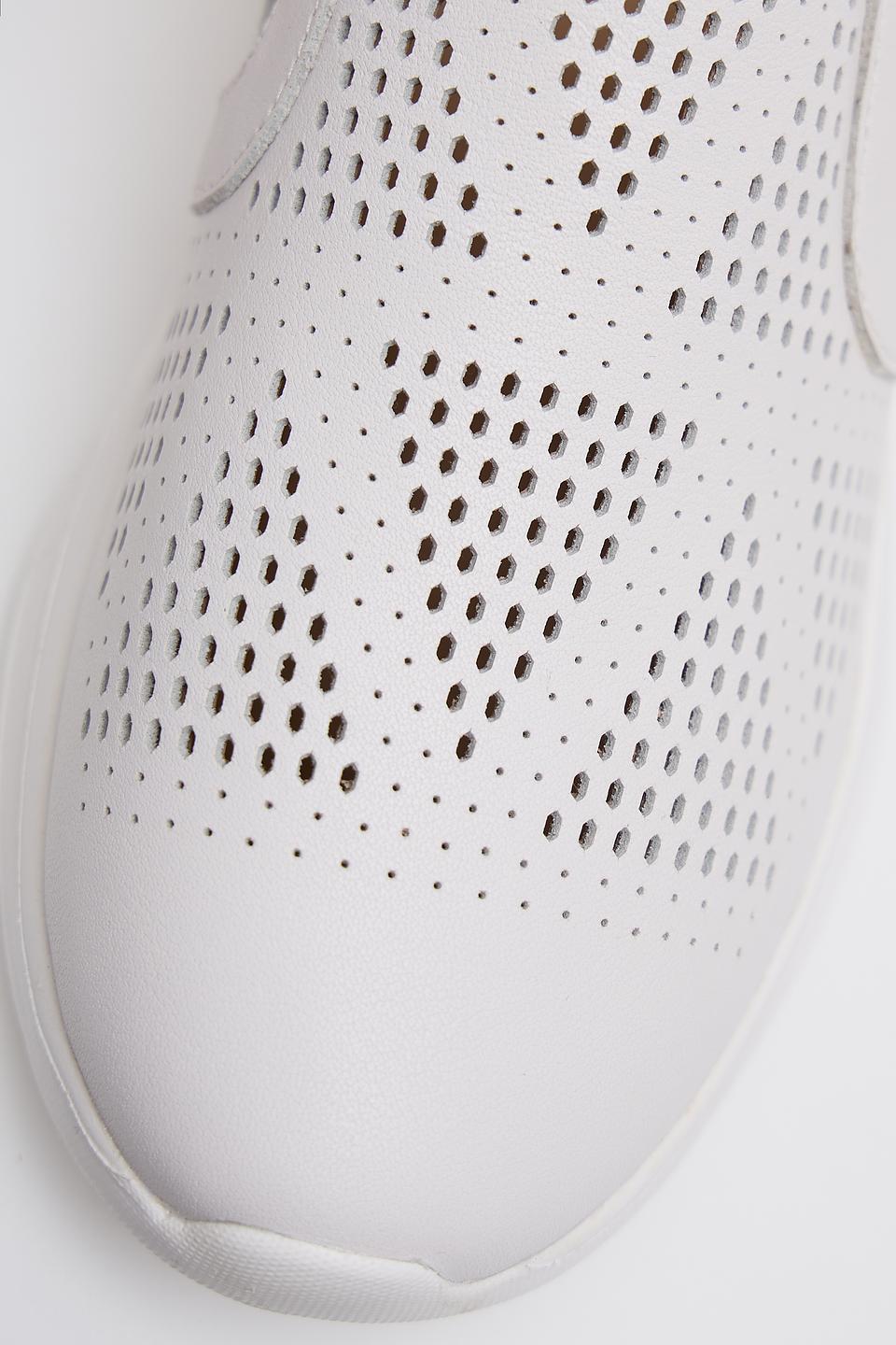 Слипоны Tuffoni перфорированные белые