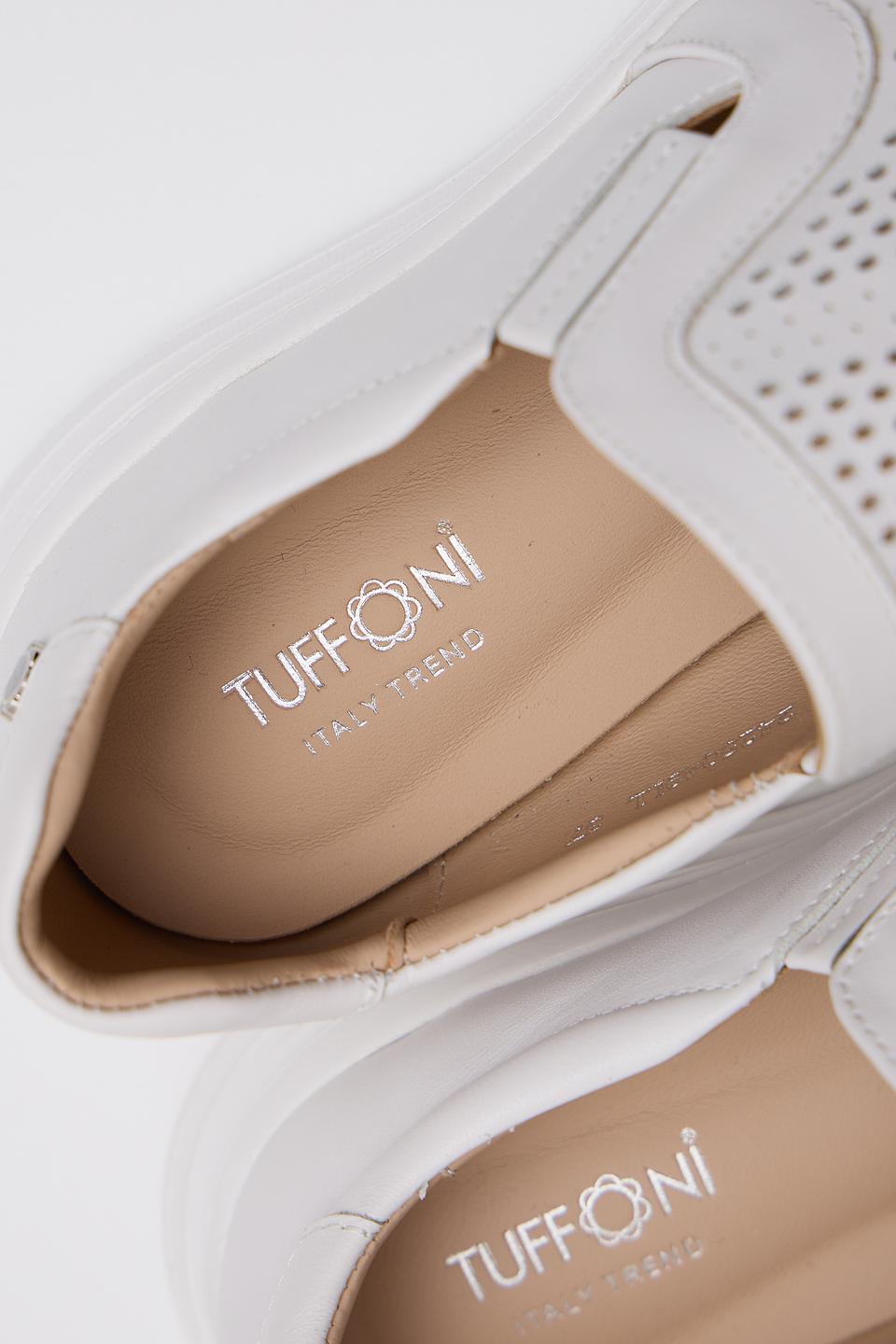Слипоны Tuffoni перфорированные белые