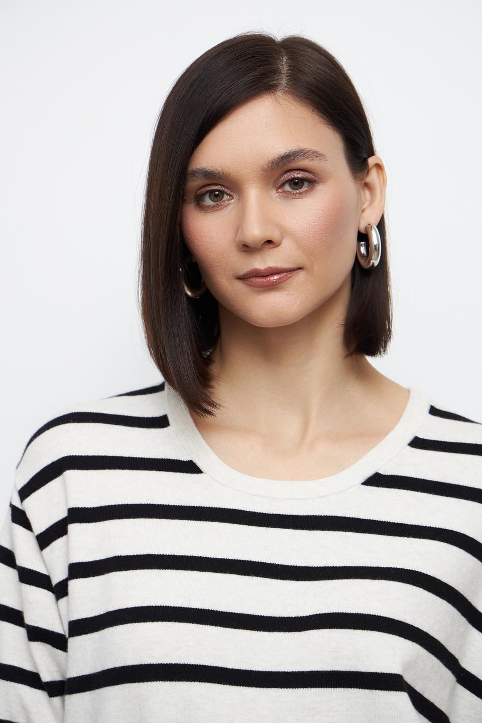 Пуловер Oui в полоску бежево-чёрный