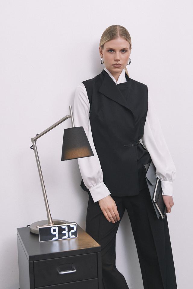 Жилет женский Emka черный