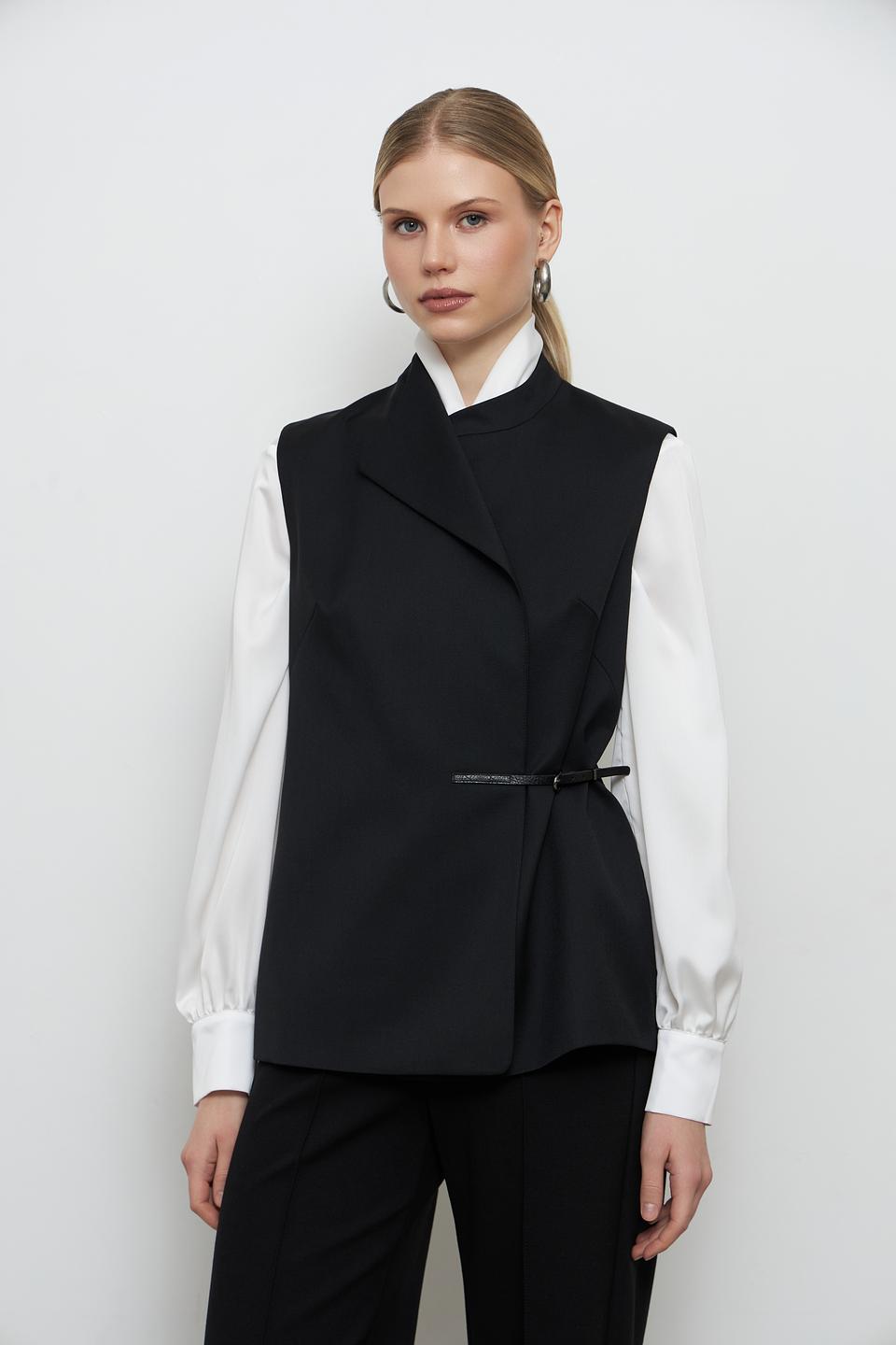 Жилет женский Emka черный