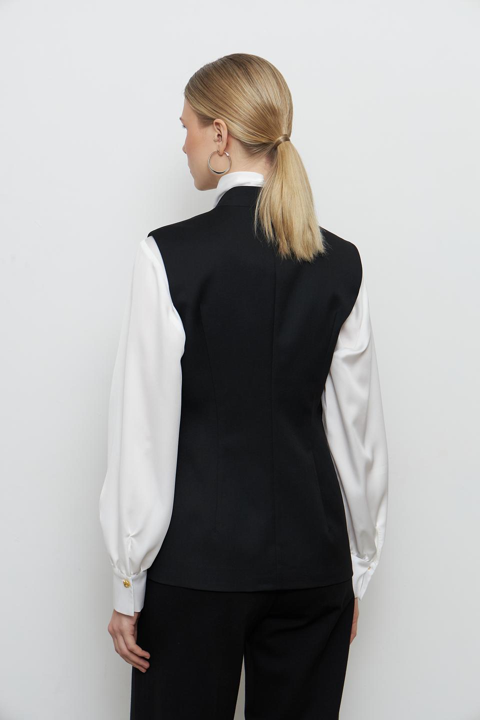 Жилет женский Emka черный