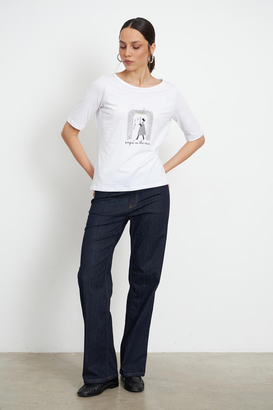 Футболка MORE and MORE с принтом