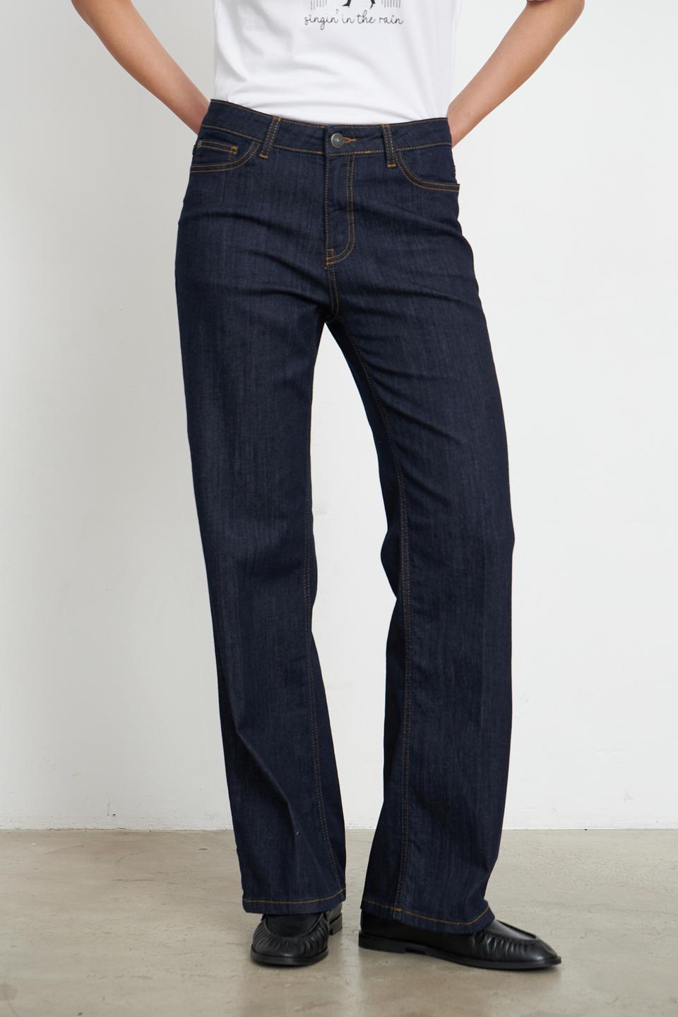 Джинсы MORE and MORE классические тёмно-синие