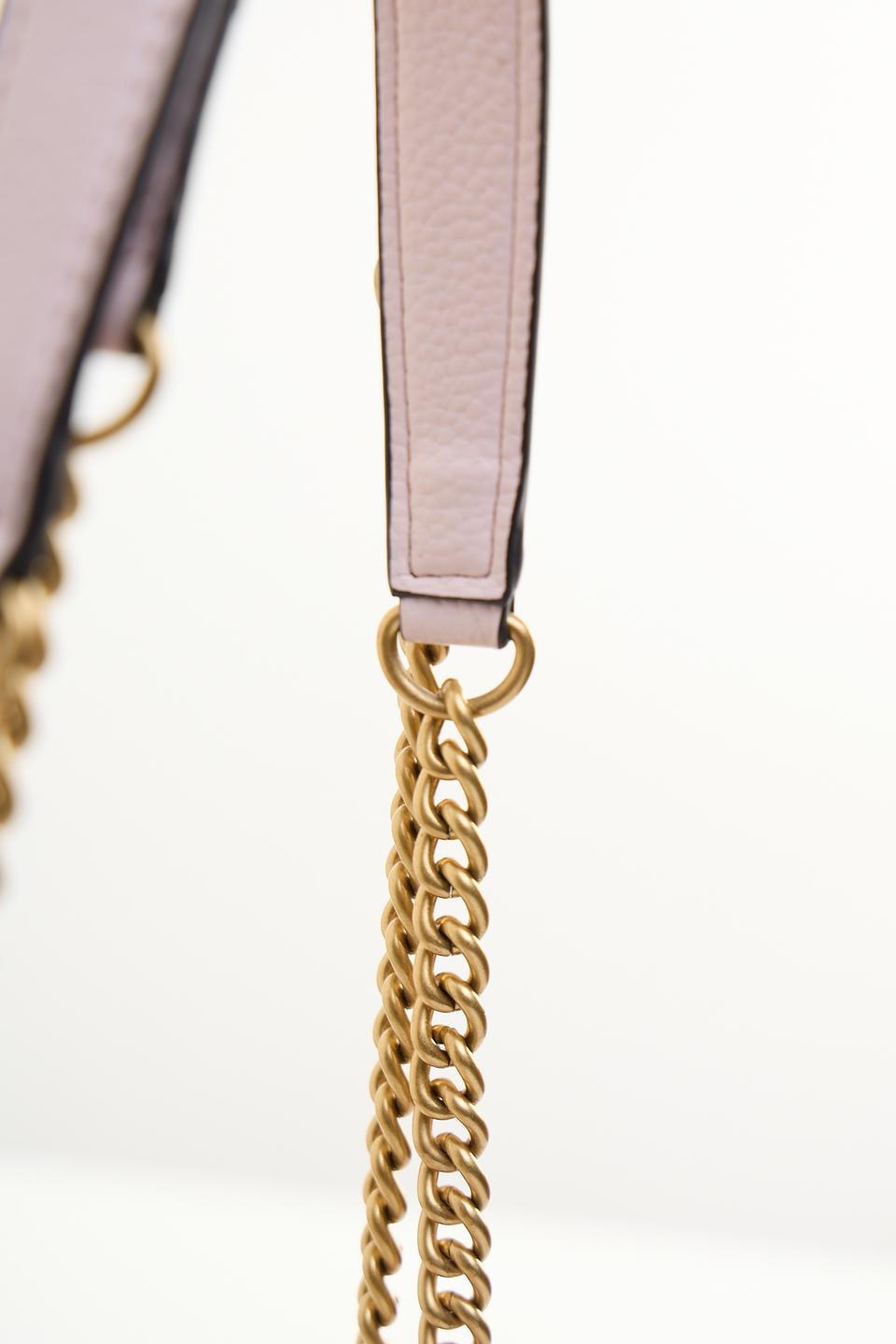 Guess сумка на цепочке пудрово-розовая