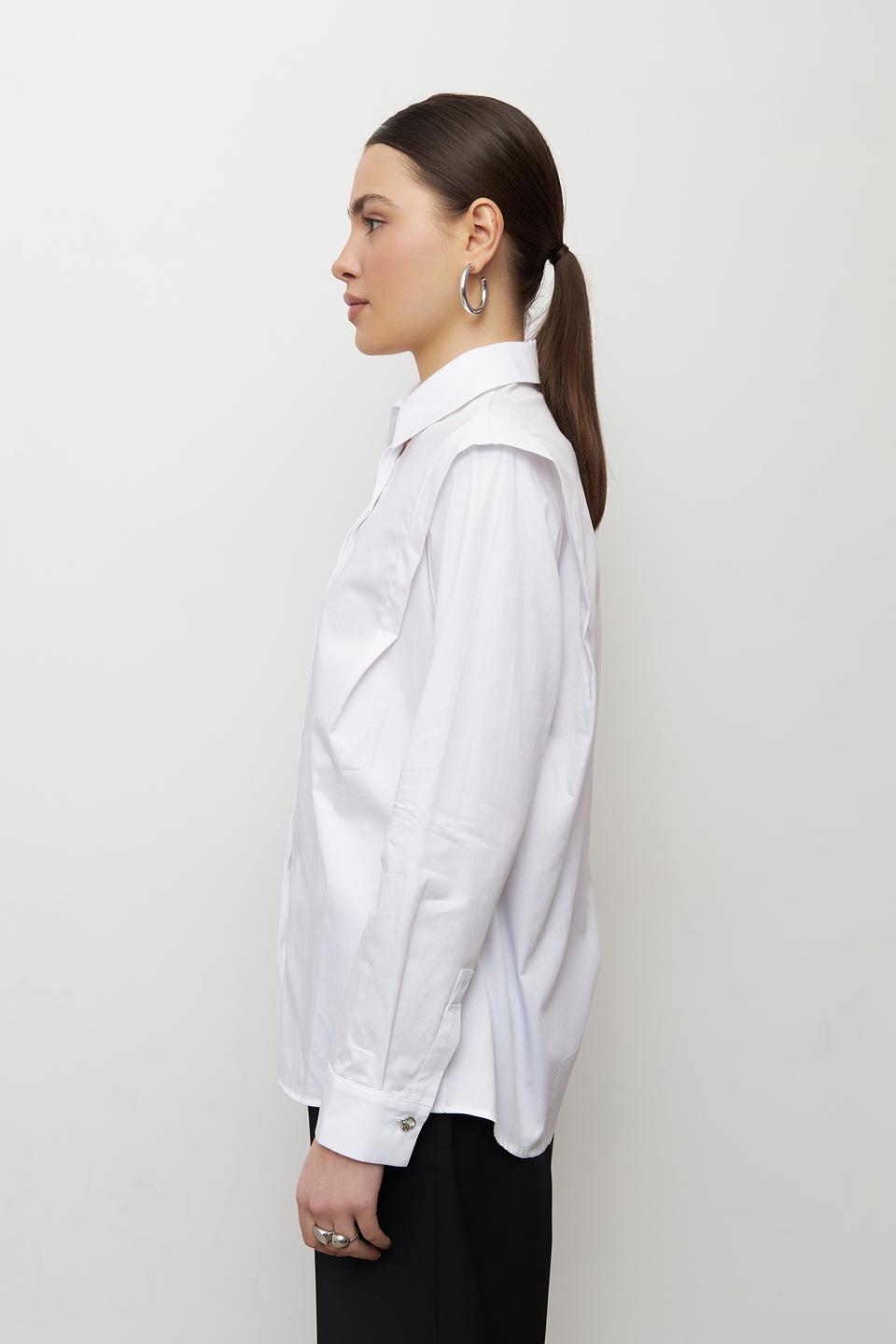 Блуза Emka с фигурным воротником