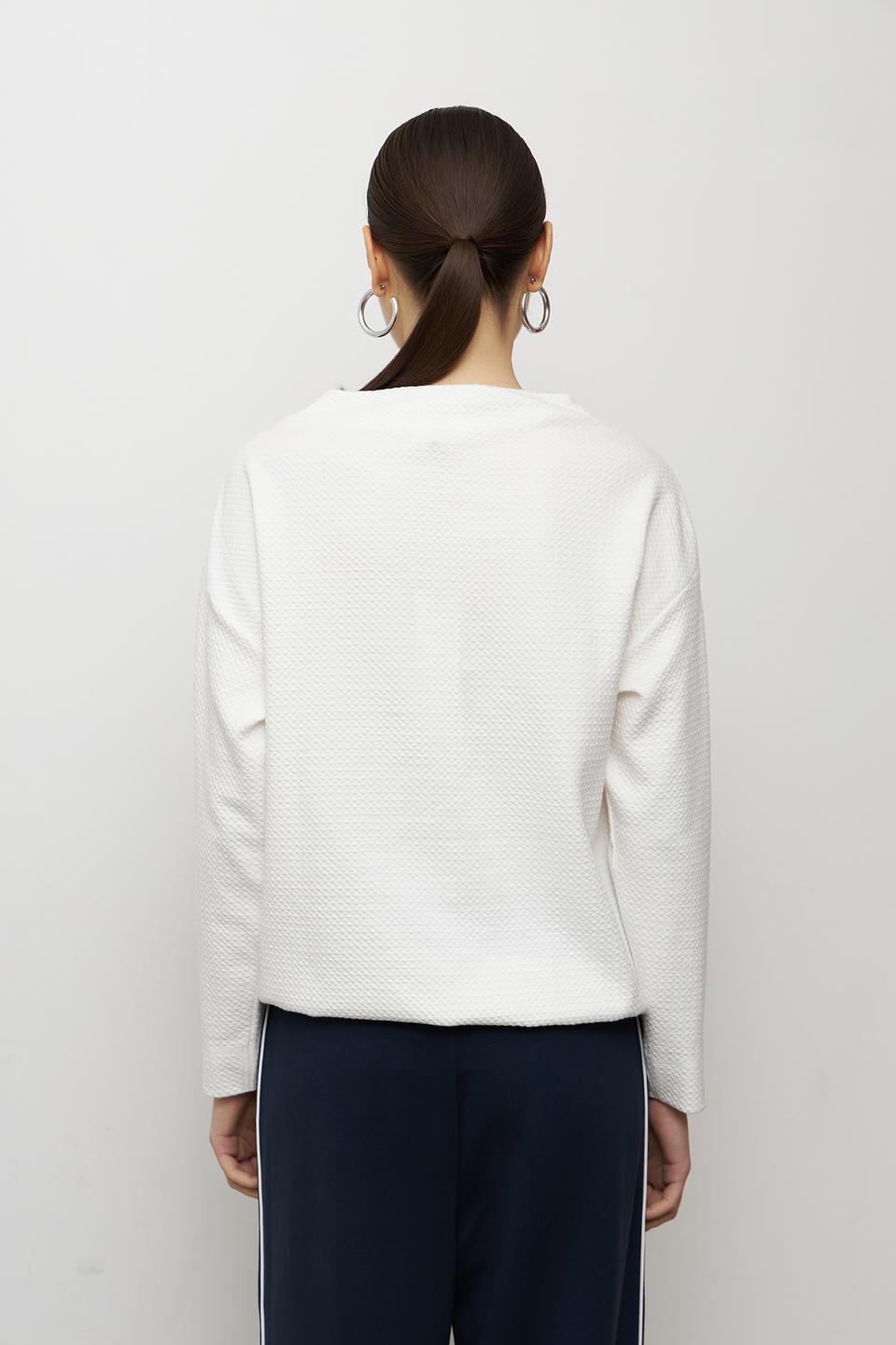 Пуловер Betty and Co фактурный белый