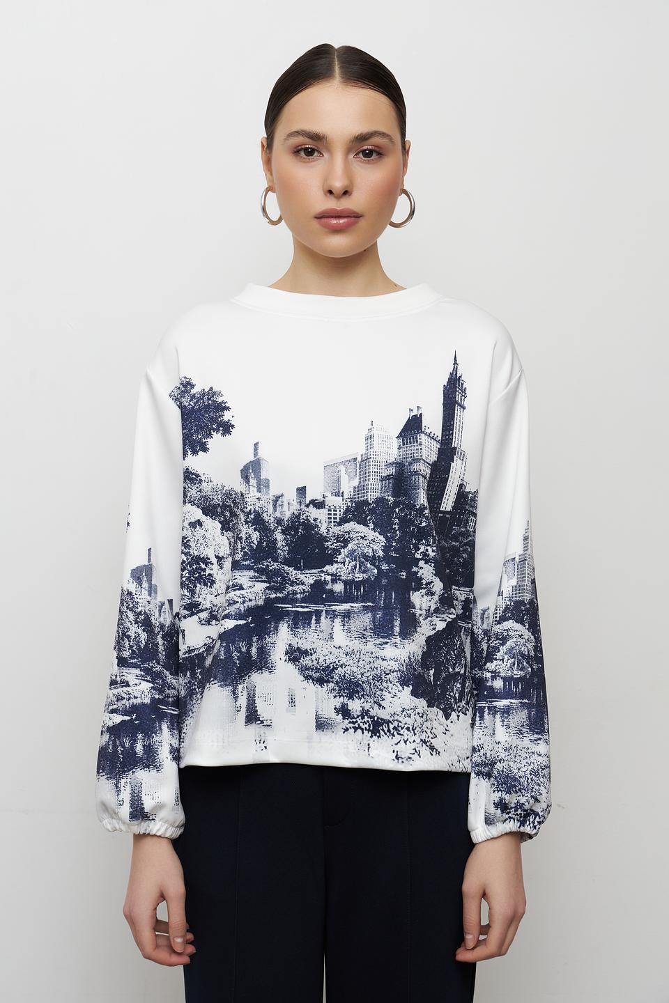 Пуловер Monari с принтом "Город"