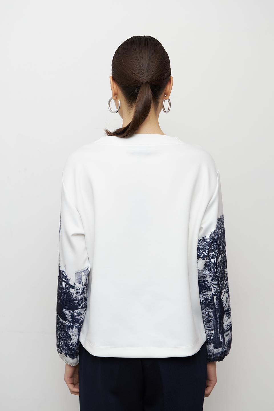 Пуловер Monari с принтом "Город"