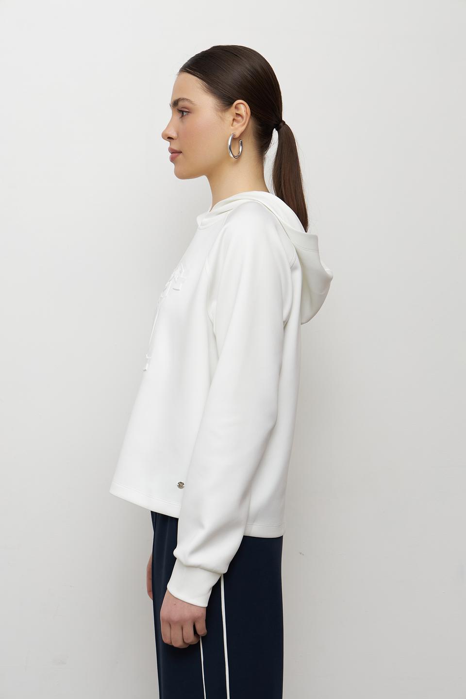 Пуловер Monari с логотипом белый