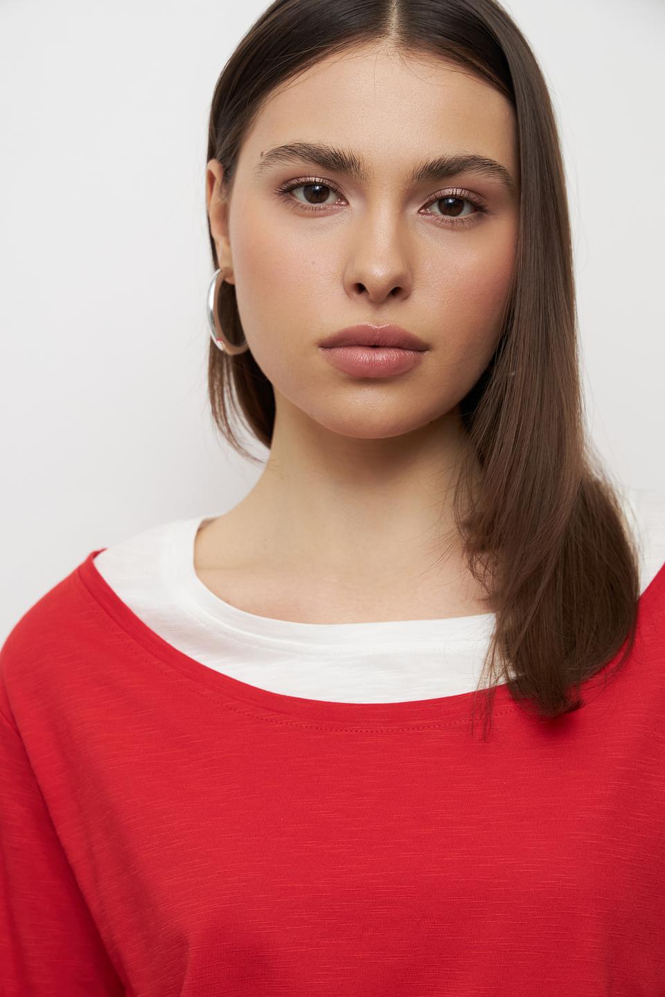 Футболка Monari с двойным воротником красный