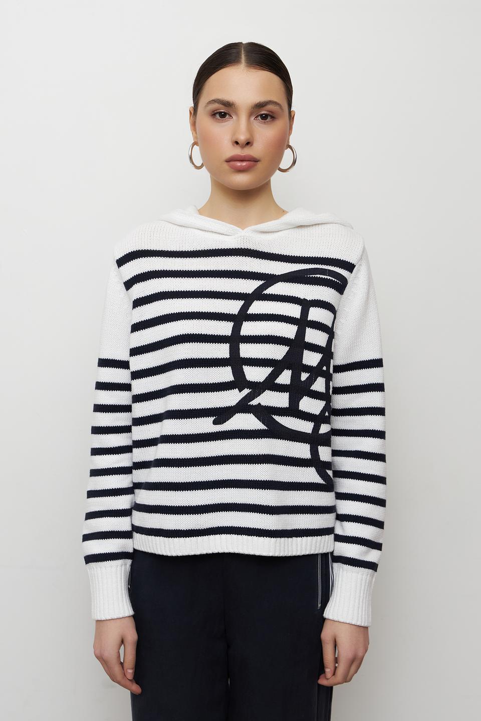 Пуловер Monari в полоску с капюшоном