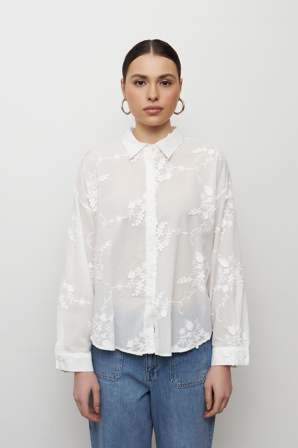Блуза MORE and MORE с вышивкой