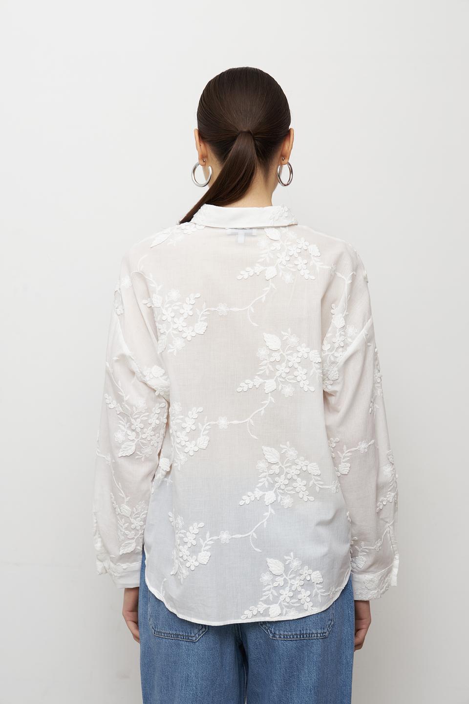 Блуза MORE and MORE с вышивкой