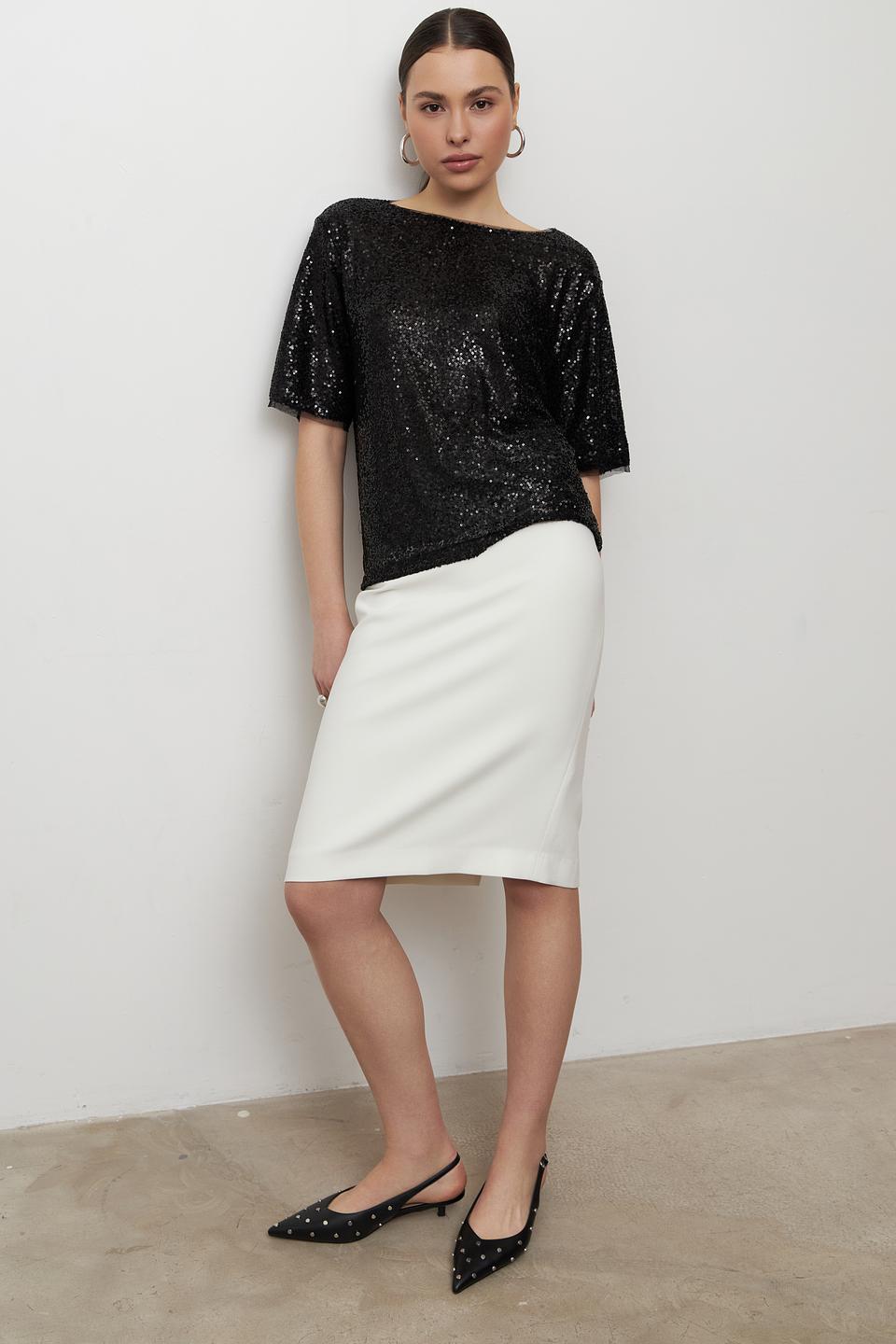 Блуза Monari чёрная с пайетками