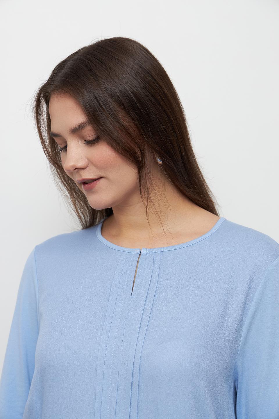 Блуза Lebek голубая с вырезом