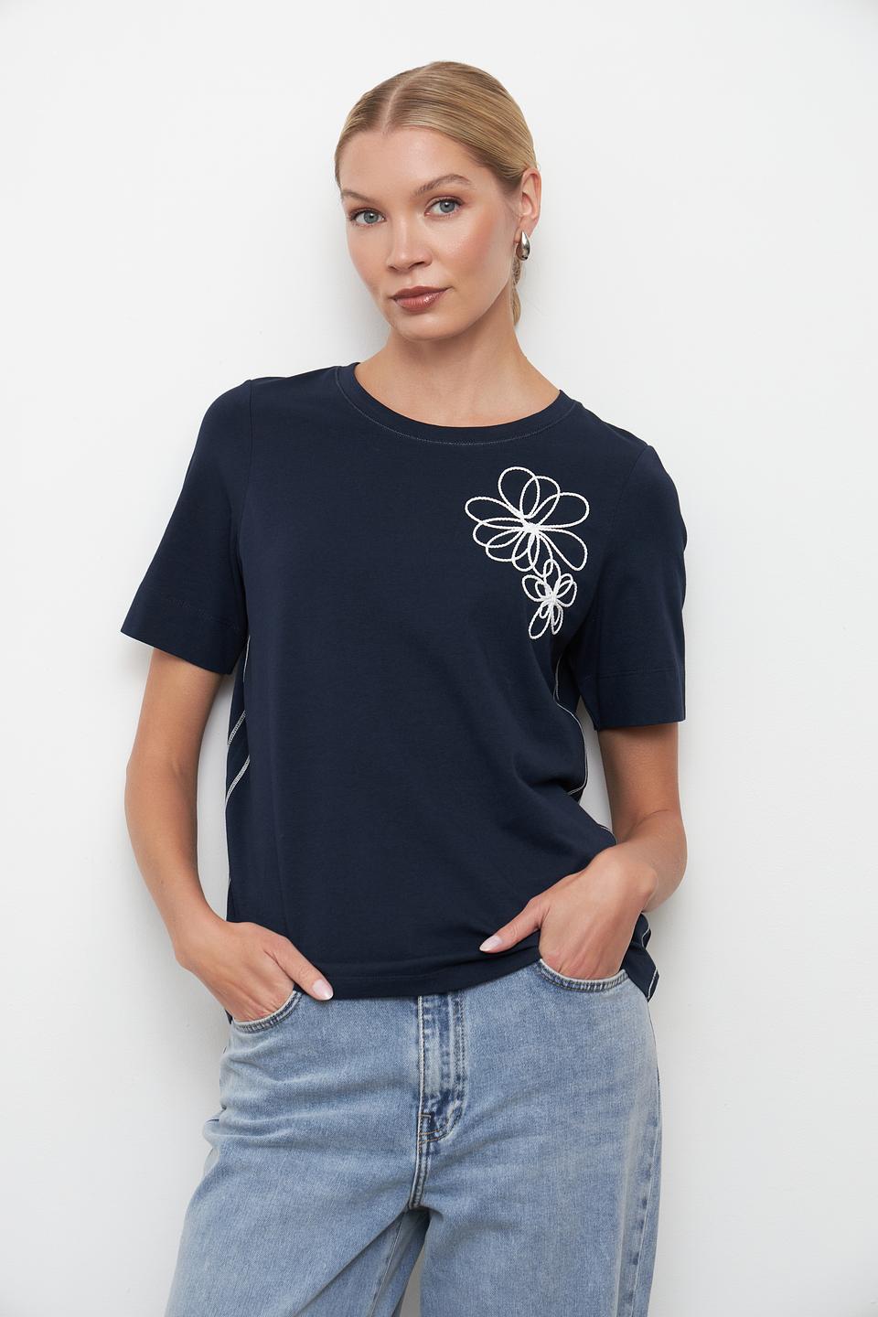 Футболка Bianca с цветами тёмно-синяя