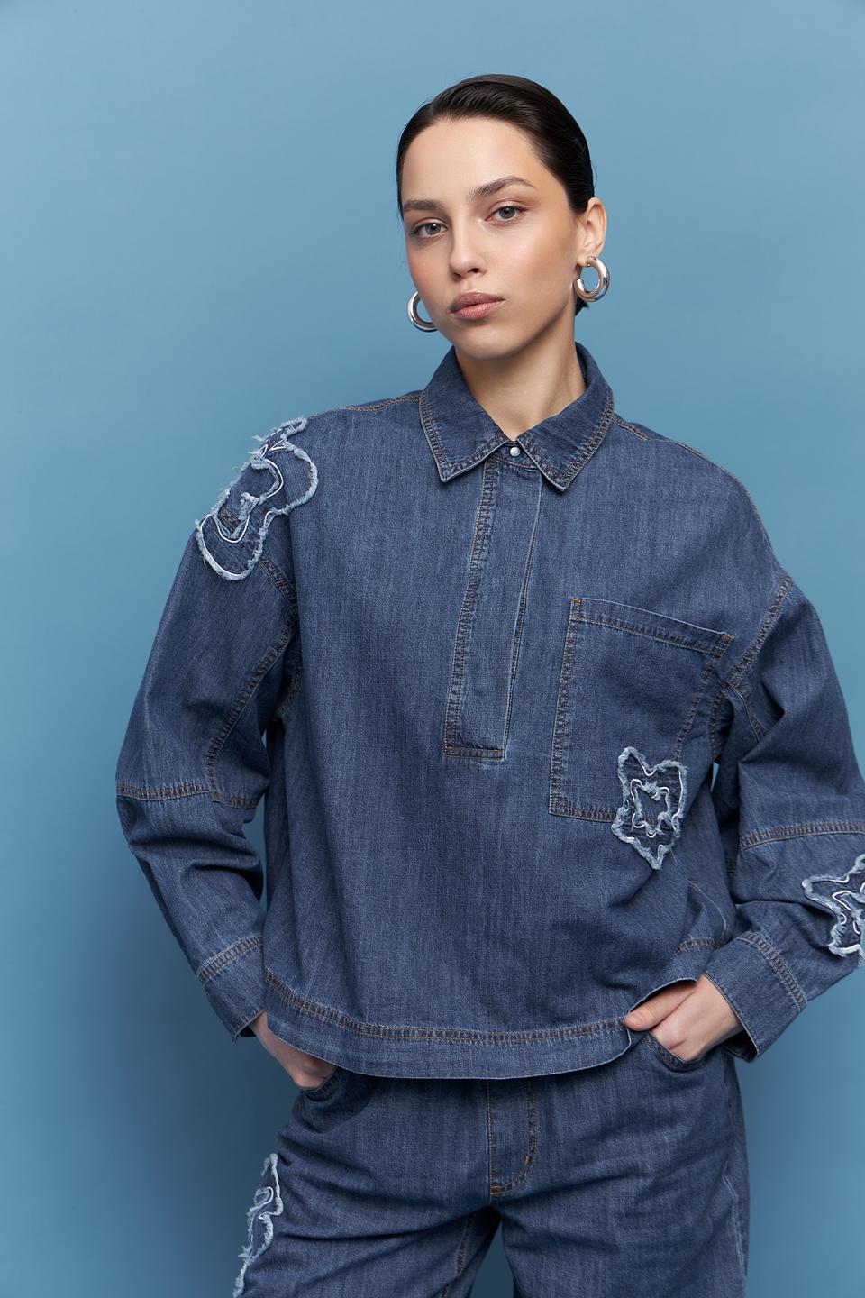 Блуза Lecomte джинсовая с вышивкой