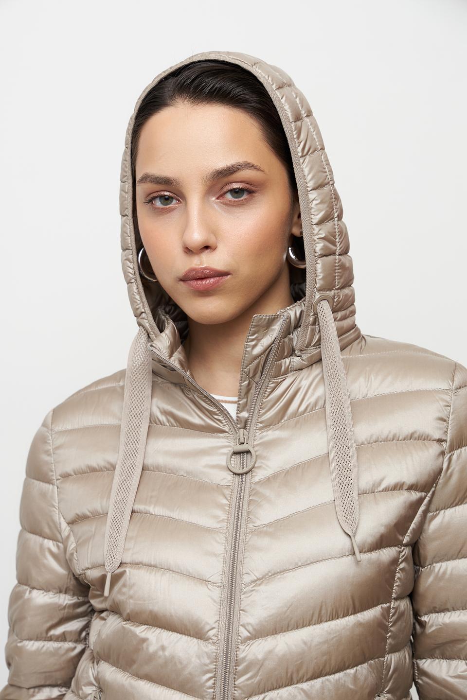 Куртка стеганая Betty Barclay бежевая