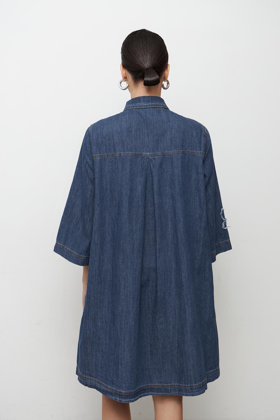 Платье Lecomte джинсовое с вышивкой