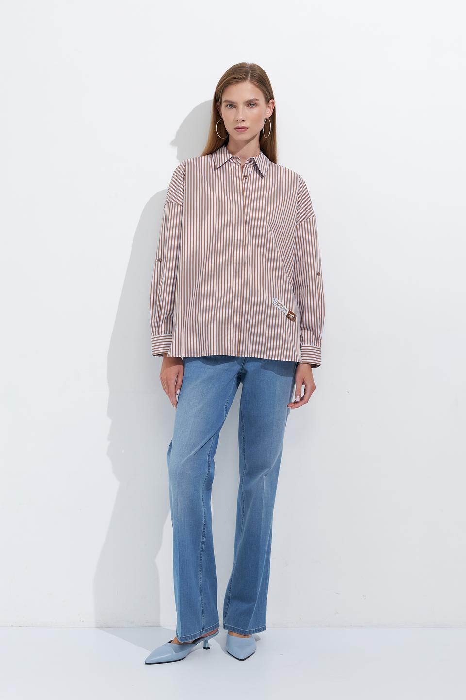 Блуза Lecomte с воланами бежевая