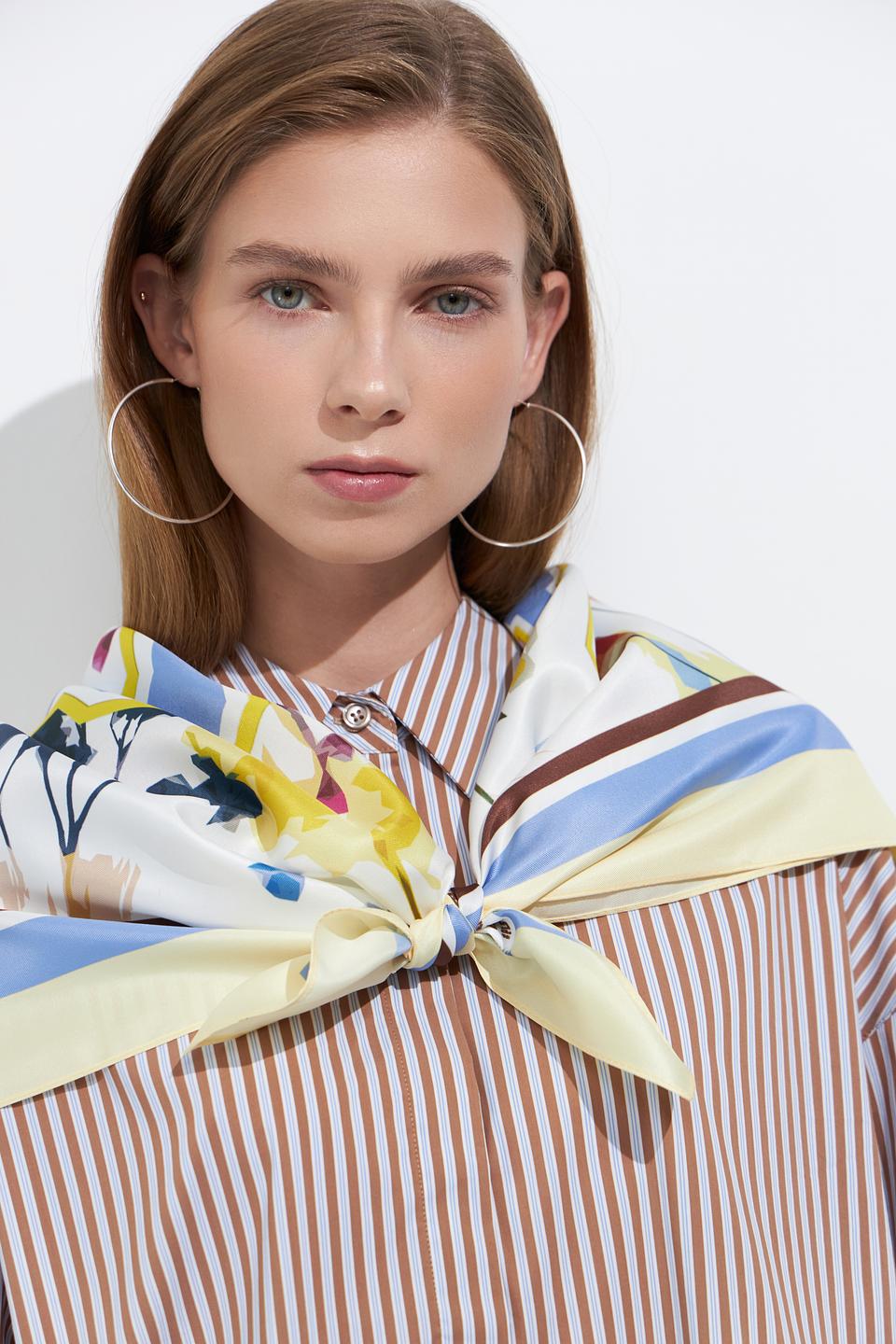 Шарф Lecomte с цветочным принтом