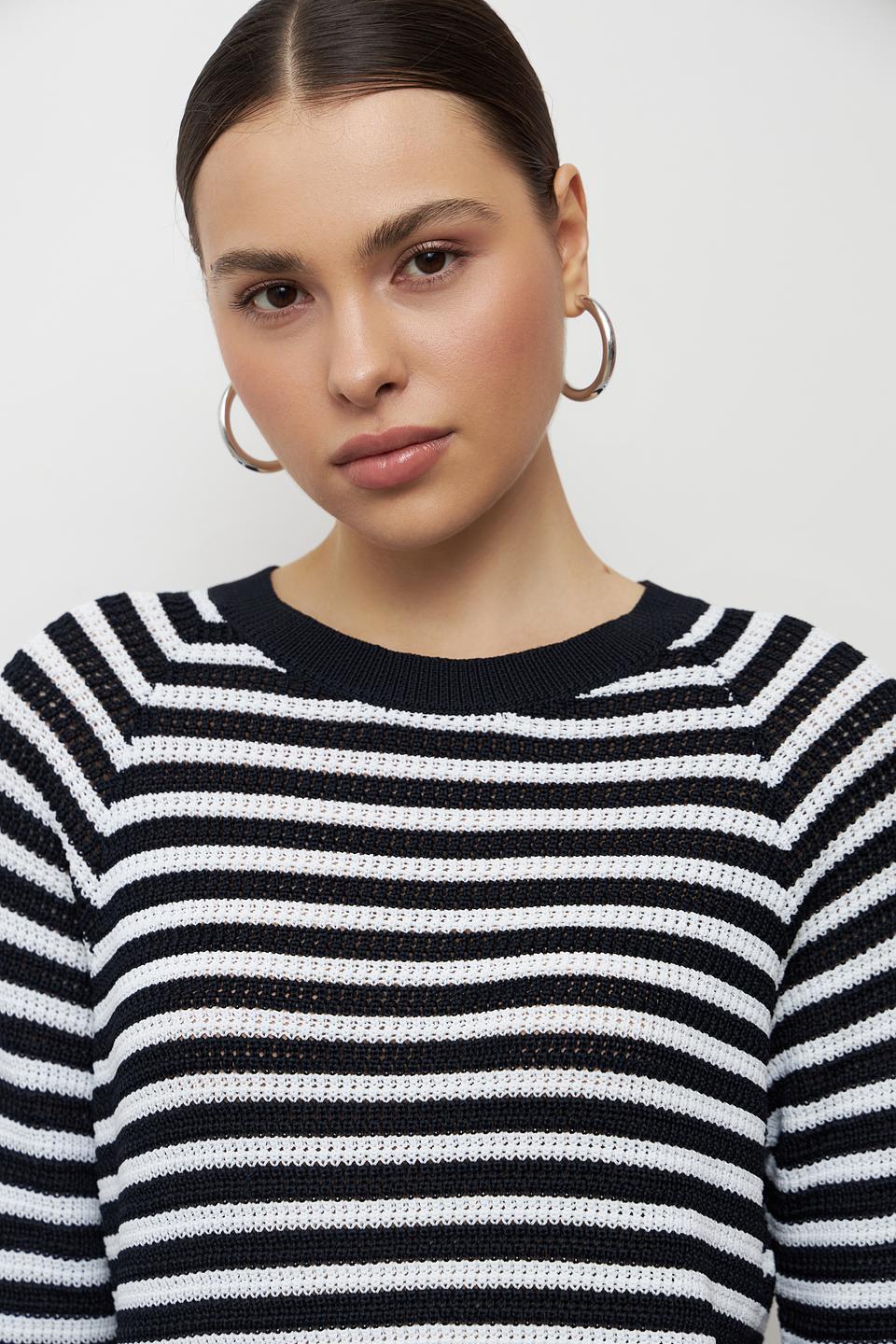 Пуловер Monari в полоску