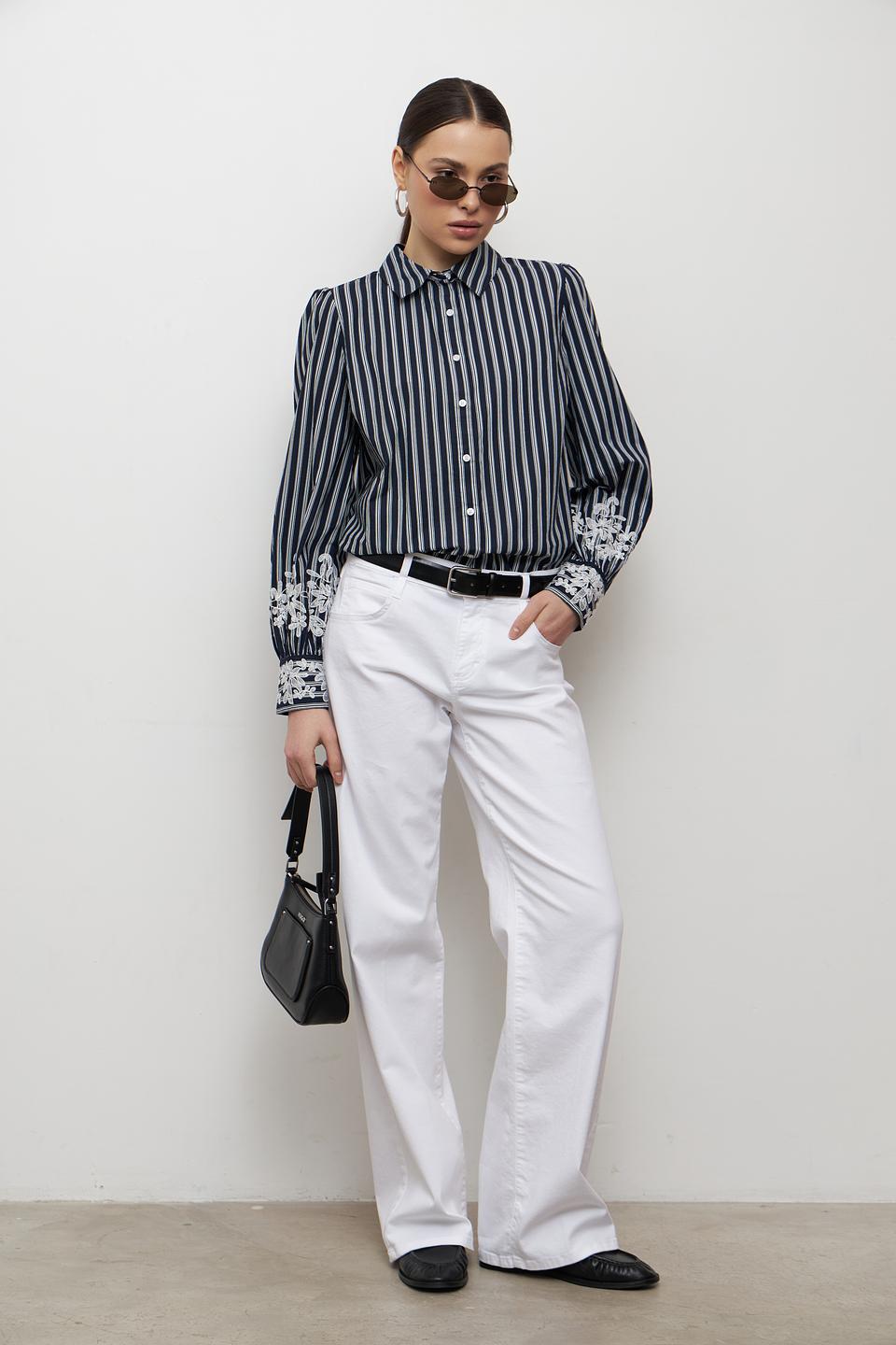 Блуза Monari в полоску с вышивкой