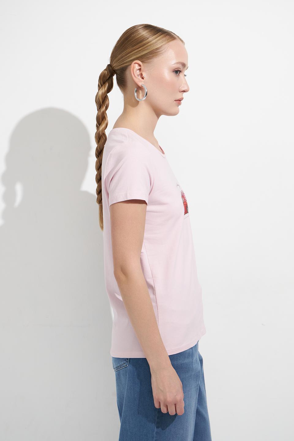 Футболка MORE and MORE с принтом