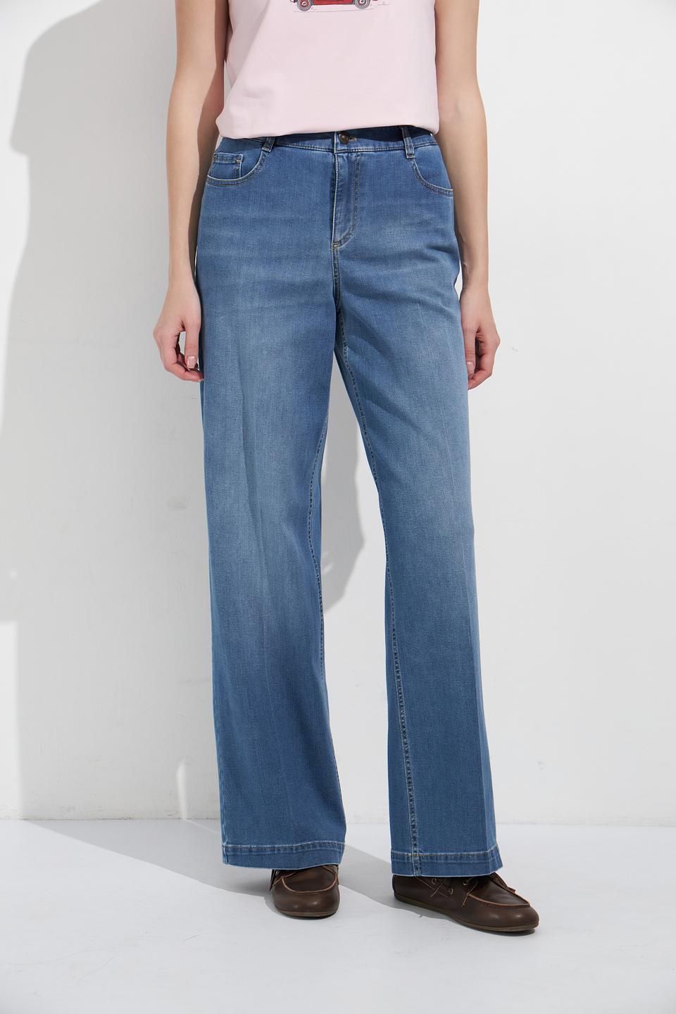 Джинсы Gardeur с вышивкой