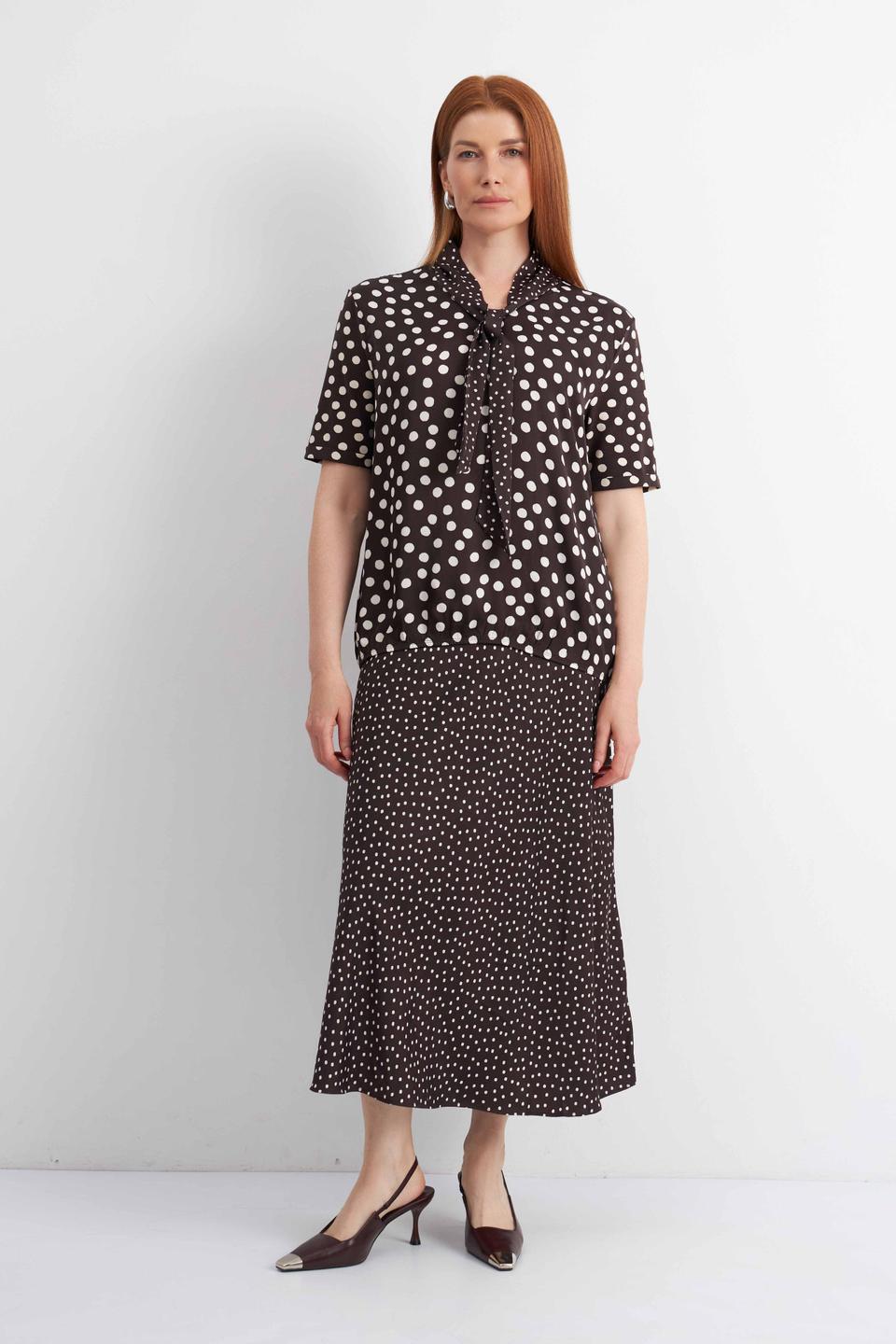 Коричневая футболка в горох с бантом Rabe collection