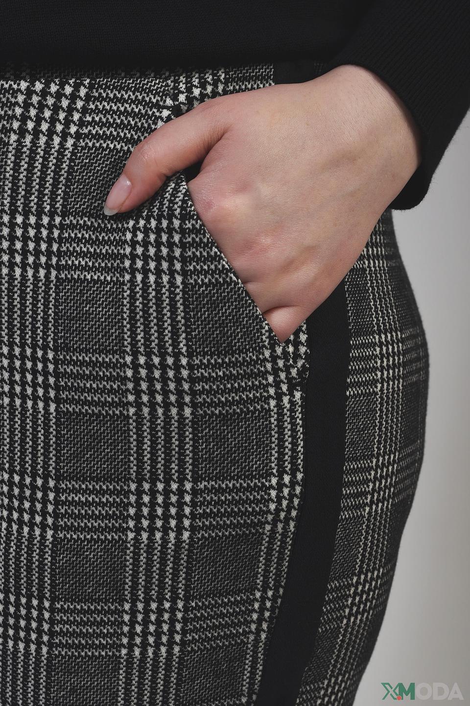 Брюки Pezzo в клетку с полосой