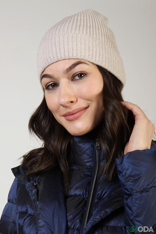 Шапка Oui вязаная бежевая