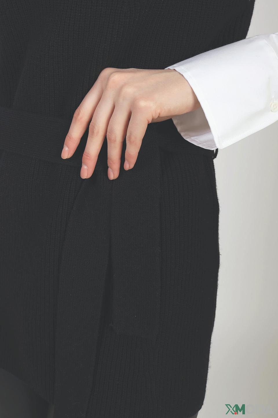 Жилет Oui чёрный с поясом