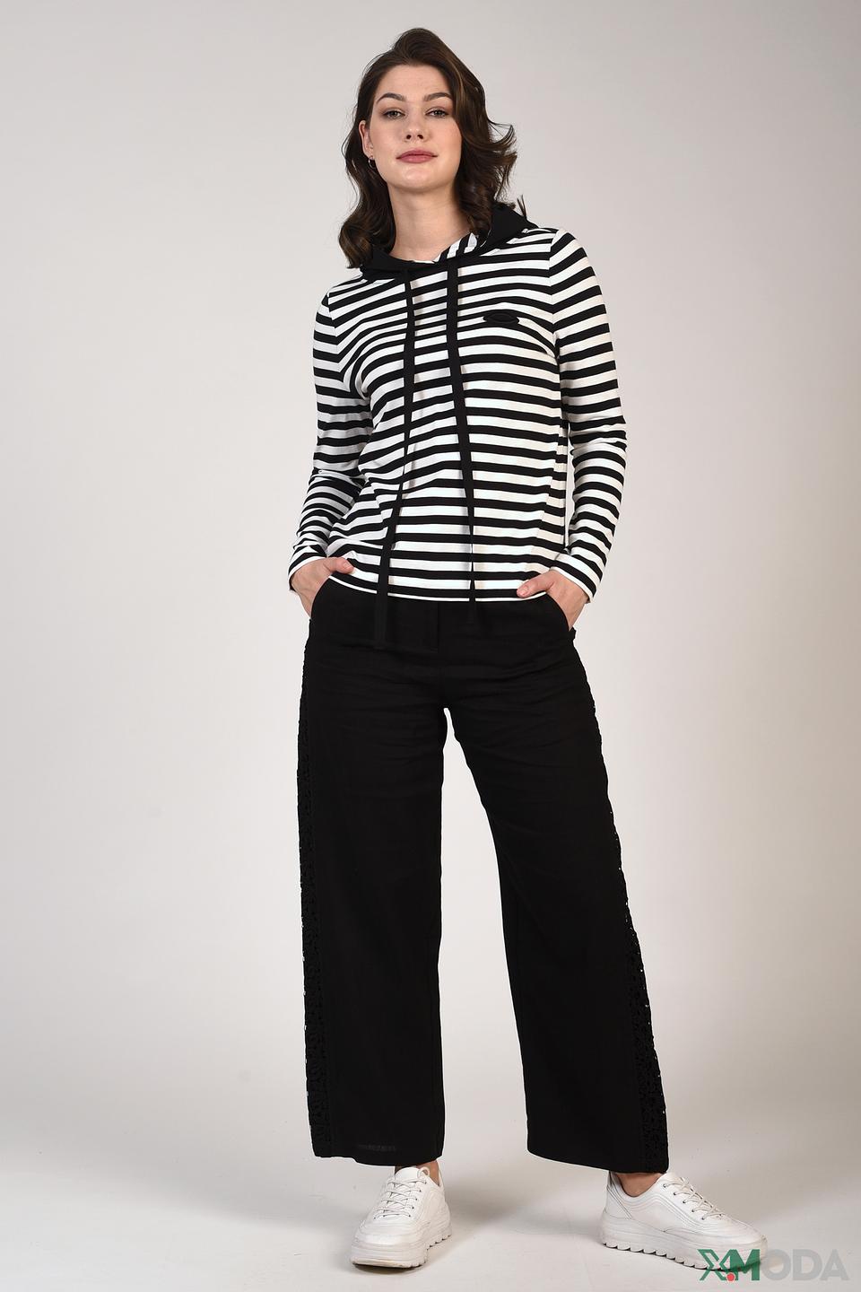 Пуловер Pezzo в полоску с капюшоном